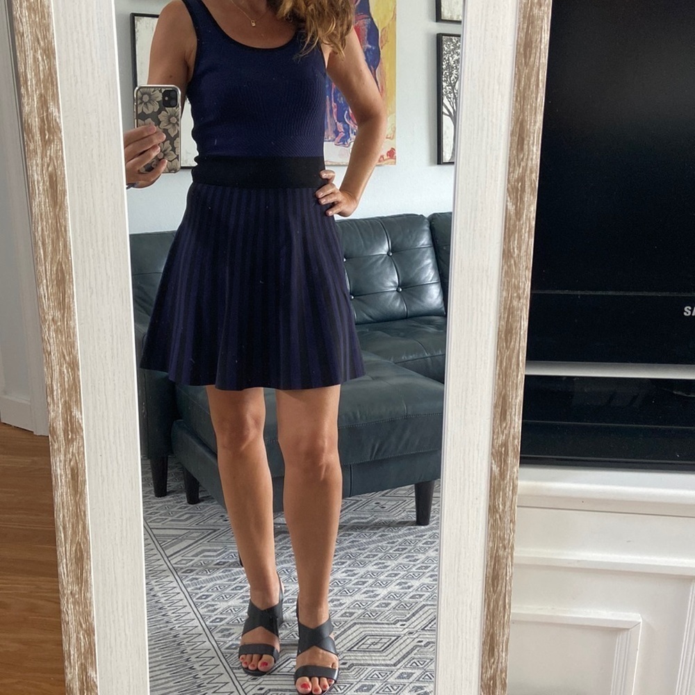 Guess Los Angeles dress - Picture 4 of 13